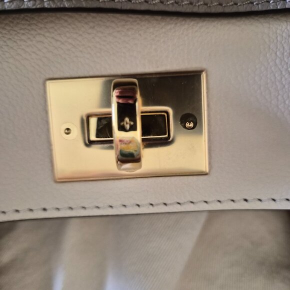 Brand New Never Used! Louis Vuitton On my Side MM - Picture 6 of 10